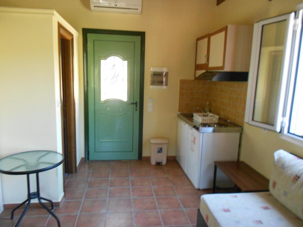 Ferienwohnung Harmony Kalamítsi Exterior foto